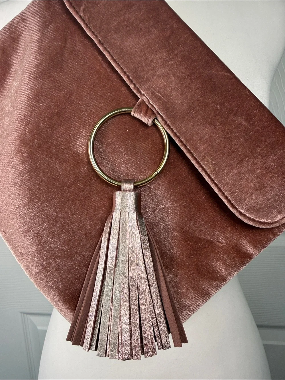 Boho Metallic Pink Clutch Purse Tassel Wristlet Festival Y2K Glam Evening Bag🌸